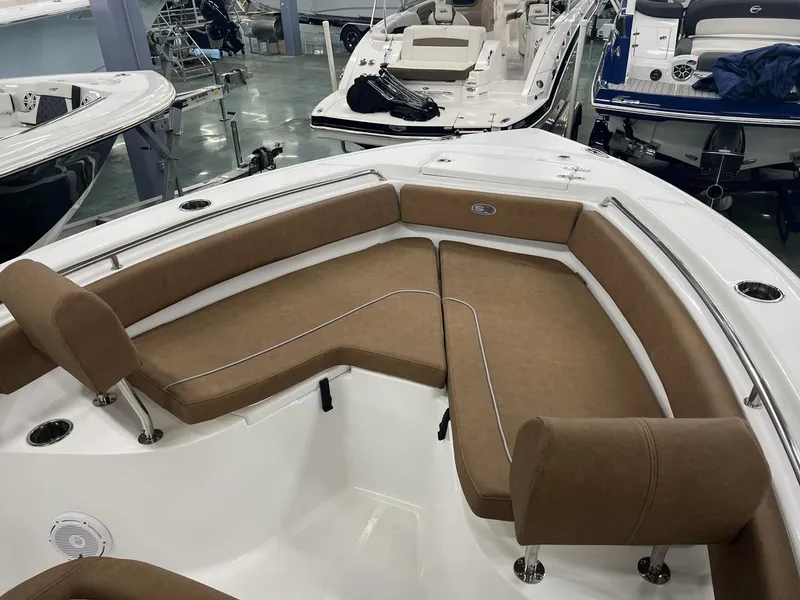 Slide: The Image of Sea Hunt Ultra 219 2025 - 10