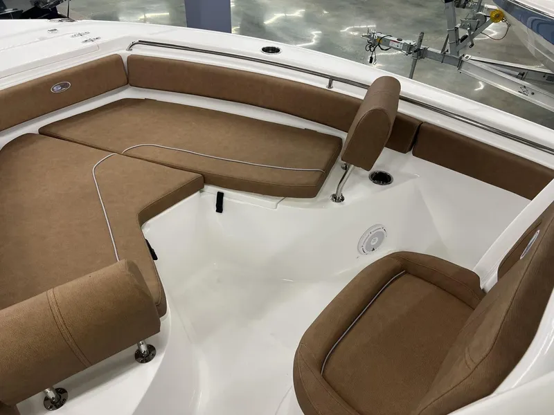 Slide: The Image of Sea Hunt Ultra 219 2025 - 11