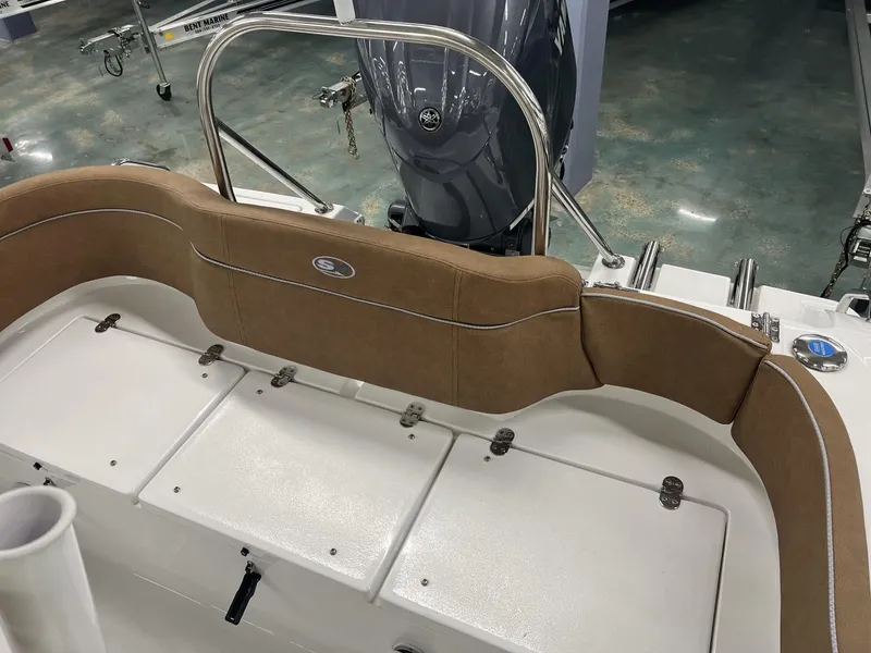 Slide: The Image of Sea Hunt Ultra 219 2025 - 5