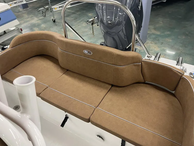 Slide: The Image of Sea Hunt Ultra 219 2025 - 7