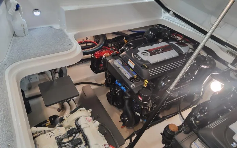 Slide: The Image of Formula 330 CBR 2025 - 100