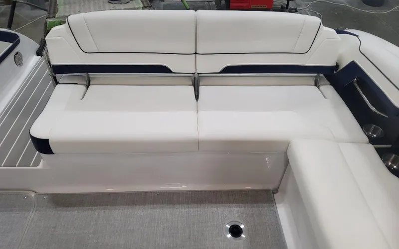 Slide: The Image of Formula 330 CBR 2025 - 51