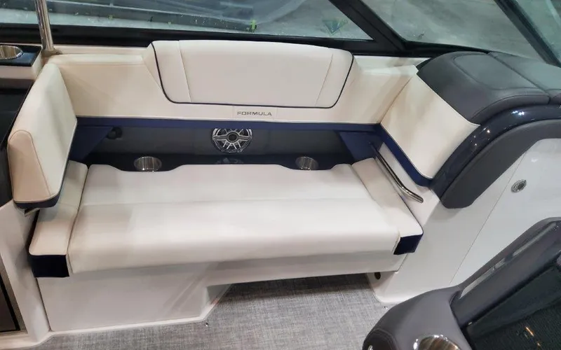 Slide: The Image of Formula 330 CBR 2025 - 62