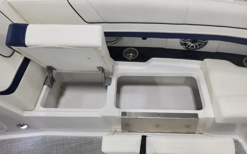 Slide: The Image of Formula 330 CBR 2025 - 70