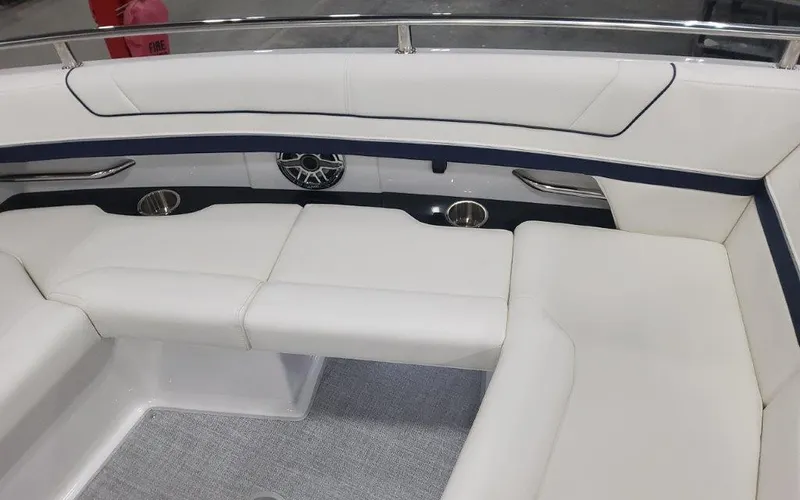 Slide: The Image of Formula 330 CBR 2025 - 74