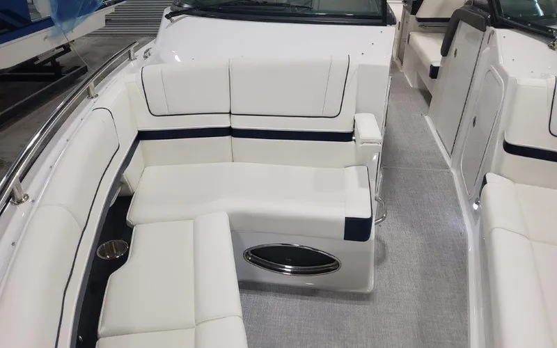 Slide: The Image of Formula 330 CBR 2025 - 75