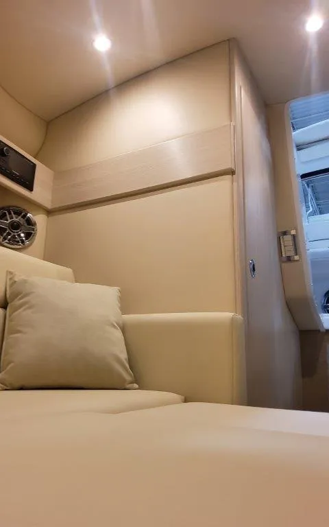 Slide: The Image of Formula 330 CBR 2025 - 82