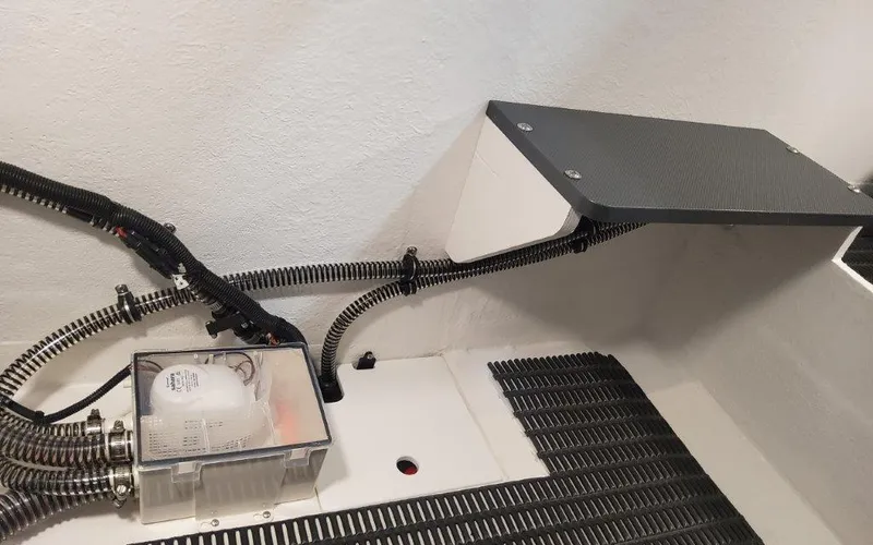 Slide: The Image of Formula 330 CBR 2025 - 94