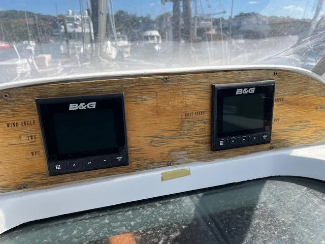 Slide: The Image of B&G navigation displays on a 2007 Beneteau First 36.7 yacht dashboard. - 18