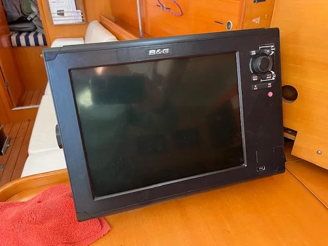 Slide: The Image of B&G marine navigation system on Beneteau First 36.7 yacht, 2007 model. - 21