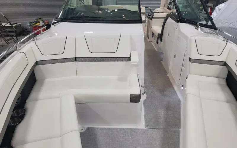 Slide: The Image of Formula 350 CBR 2025 - 100