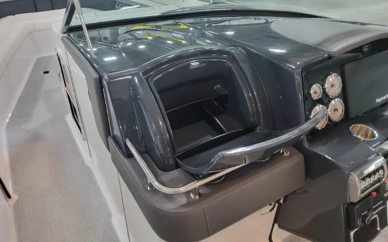 Slide: The Image of Formula 350 CBR 2025 - 107