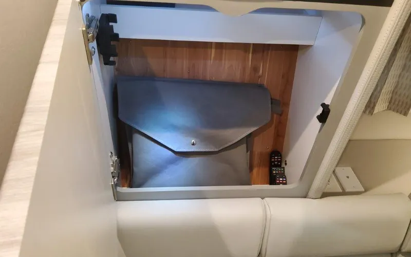 Slide: The Image of Formula 350 CBR 2025 - 114