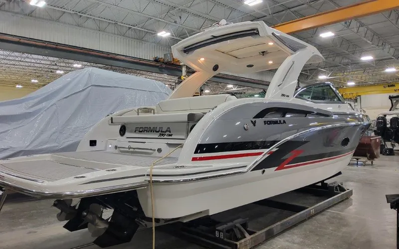 Slide: The Image of Formula 350 CBR 2025 - 59