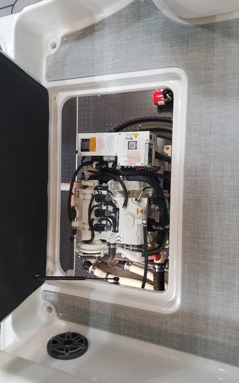 Slide: The Image of Formula 350 CBR 2025 - 73