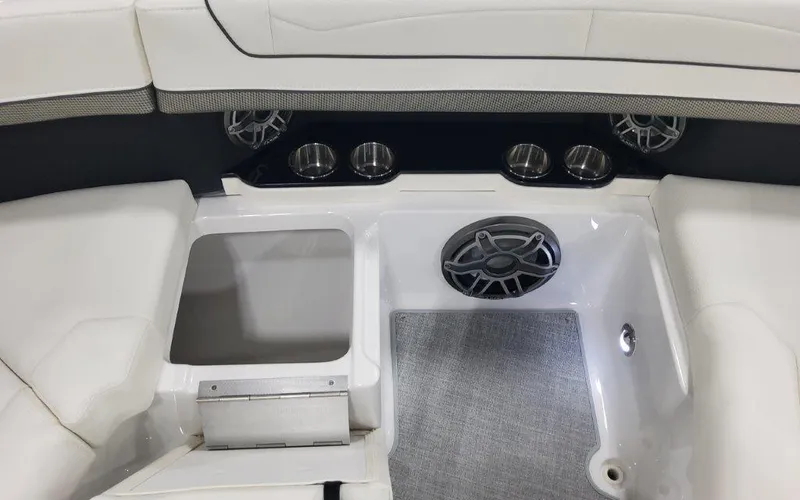 Slide: The Image of Formula 350 CBR 2025 - 99