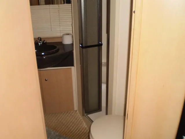 Slide: The Image of Carver 350 Mariner 1999 - 19