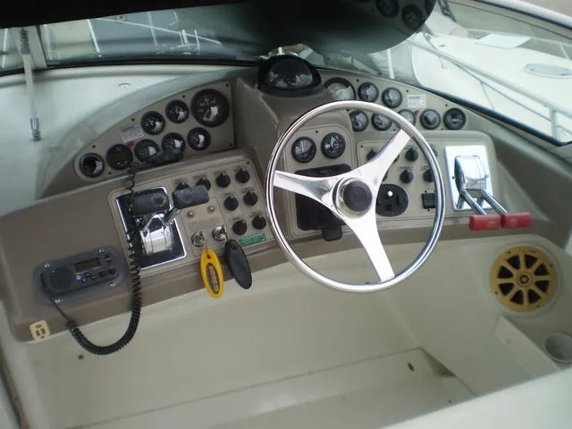 Slide: The Image of Carver Yachts 350 Mariner 1999 - 23