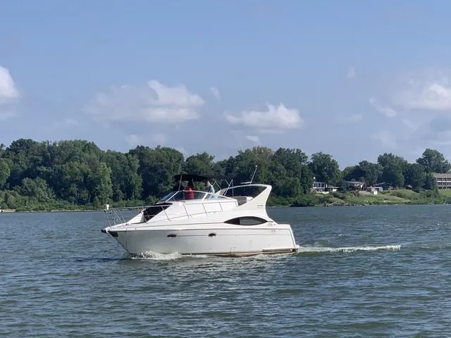 Slide: The Image of Carver Yachts 350 Mariner 1999 - 4