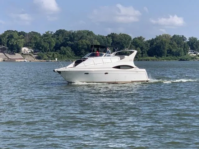 Slide: The Image of Carver Yachts 350 Mariner 1999 - 5