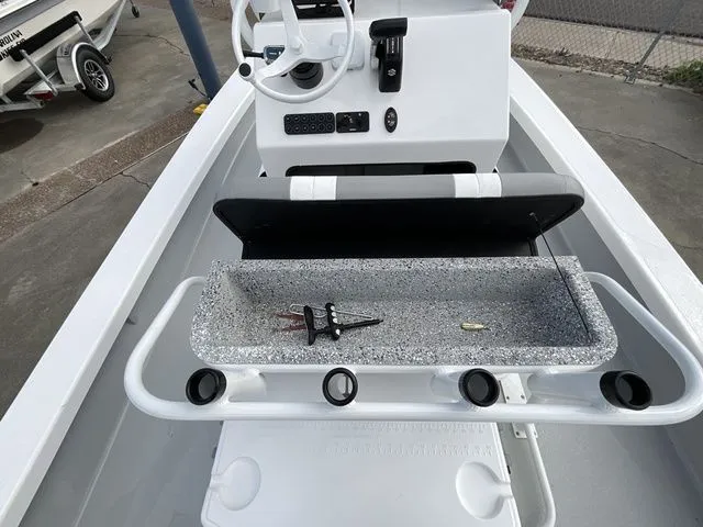 Slide: The Image of Majek 18 M2 2025 - 14