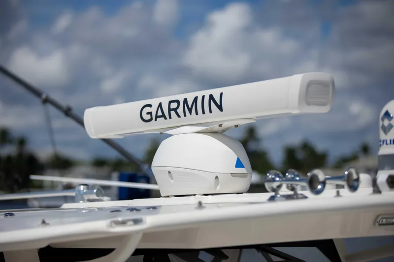 Slide: The Image of Garmin radar on 2021 Regulator 41 boat under cloudy sky. - 18