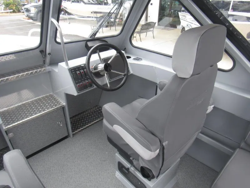 Slide: The Image of Hewescraft 210 Sea Runner ET 2025 - 12