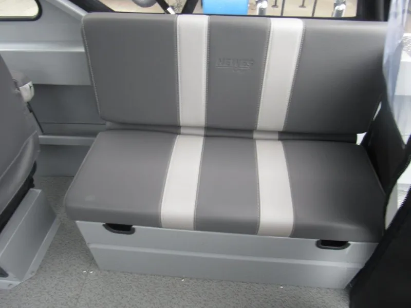 Slide: The Image of Hewescraft 210 Sea Runner ET 2025 - 15