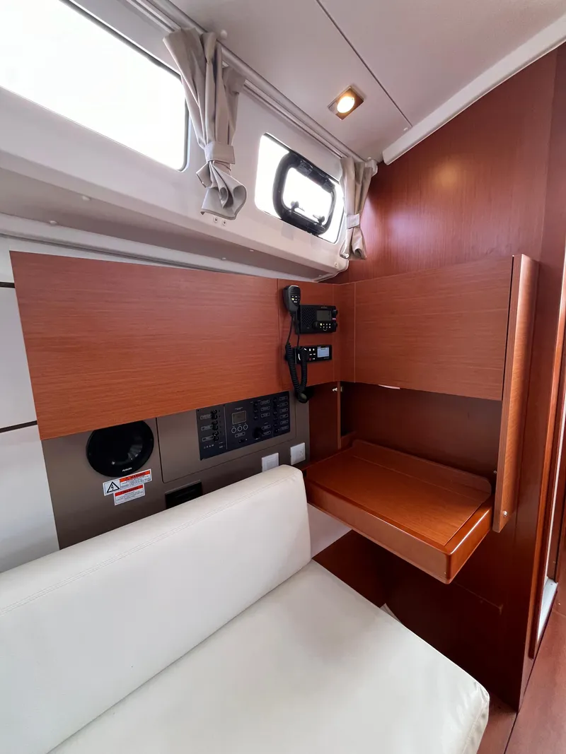 Slide: The Image of Beneteau Oceanis 35.1 2018 - 57