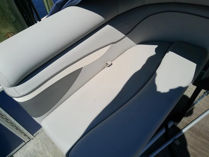 Slide: The Image of 2020 Bennington SV 20 SLV boat seat with light gray upholstery. - 17