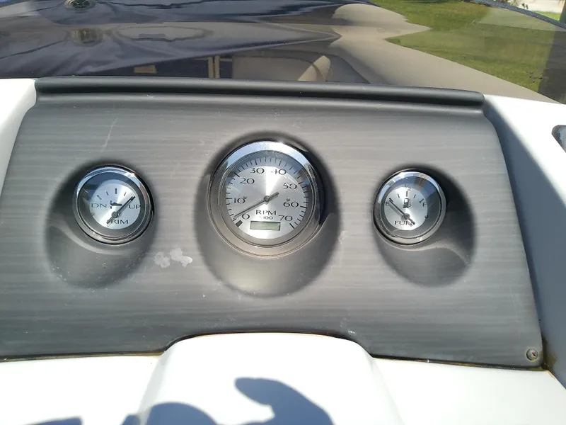 Slide: The Image of Dashboard of 2020 Bennington SV 20 SLV boat with gauges. - 23