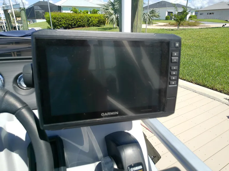 Slide: The Image of Garmin GPS on 2020 Bennington SV 20 SLV boat dashboard, sunny day. - 25