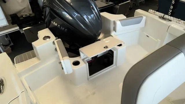 Slide: The Image of Parker Marine 2200 Center Console 2025 - 32