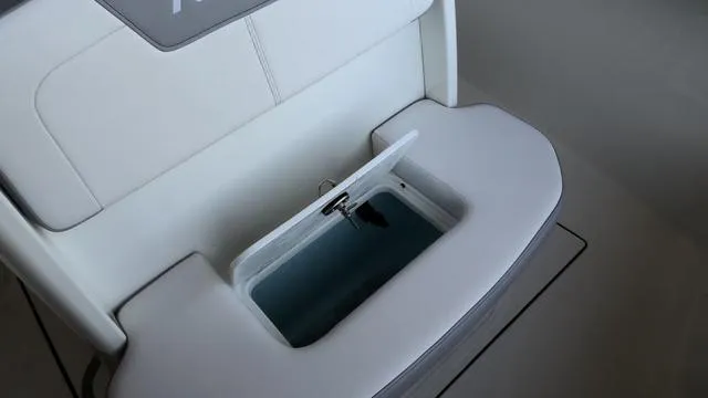 Slide: The Image of Parker Marine 2200 Center Console 2025 - 34