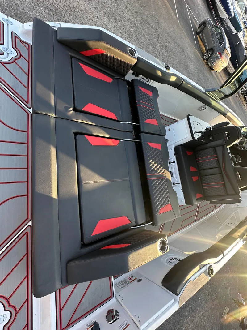 Slide: The Image of Monterey Elite 30 OB 2025 - 77