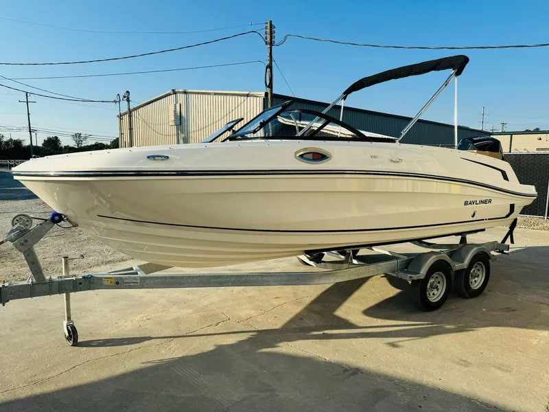 Slide: The Image of 2025 Bayliner VR6 Bowrider OB on trailer. - 5