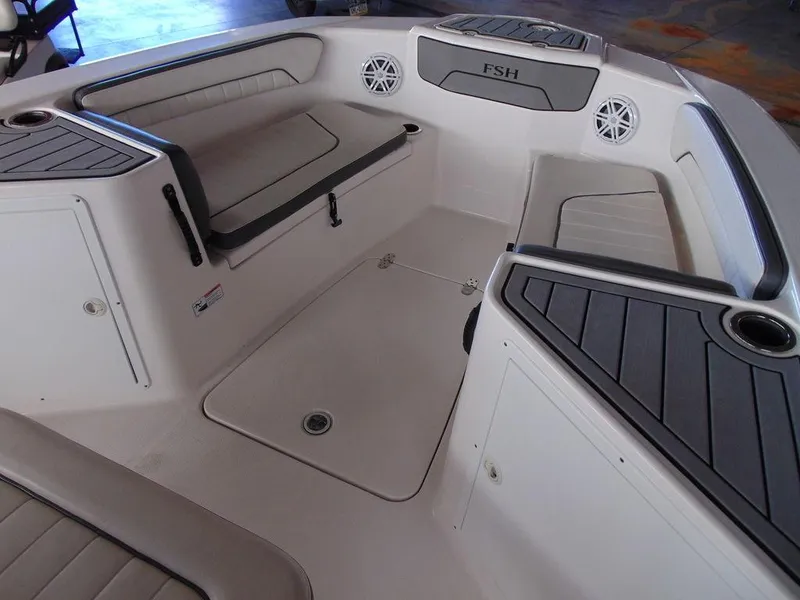 Slide: The Image of Yamaha 210 FSH Sport 2019 - 9