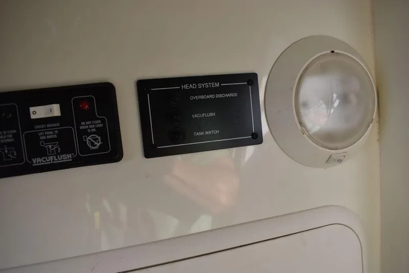 Slide: The Image of Hydra-Sports 2800 WA Vector 2003 - 100