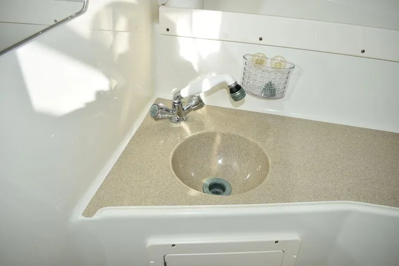 Slide: The Image of Hydra-Sports 2800 WA Vector 2003 - 104