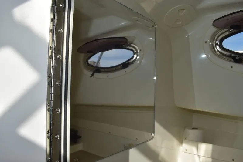 Slide: The Image of Hydra-Sports 2800 WA Vector 2003 - 105