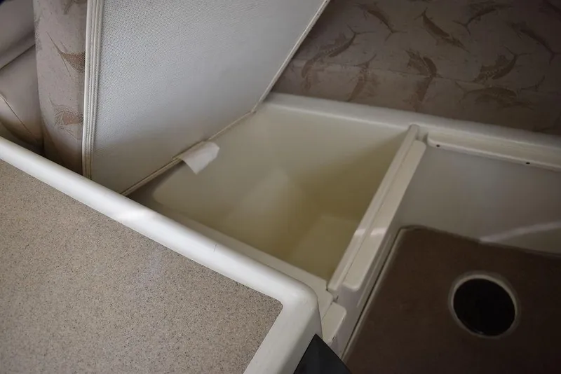 Slide: The Image of Hydra-Sports 2800 WA Vector 2003 - 111