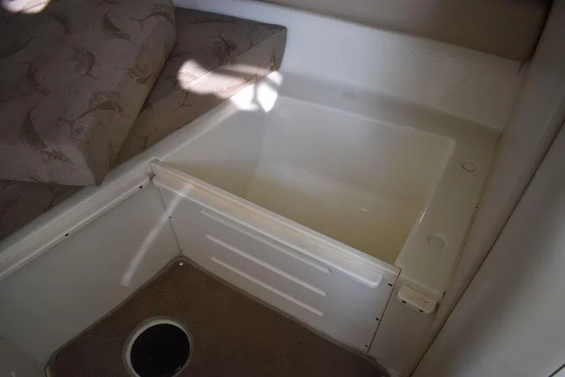 Slide: The Image of Hydra-Sports 2800 WA Vector 2003 - 113