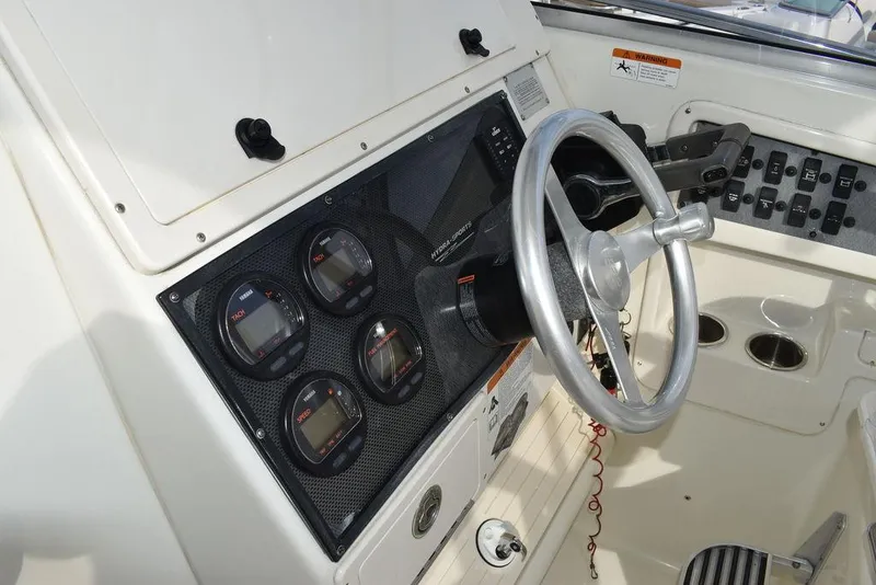 Slide: The Image of Hydra-Sports 2800 WA Vector 2003 - 50