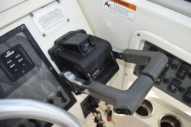 Slide: The Image of Hydra-Sports 2800 WA Vector 2003 - 53