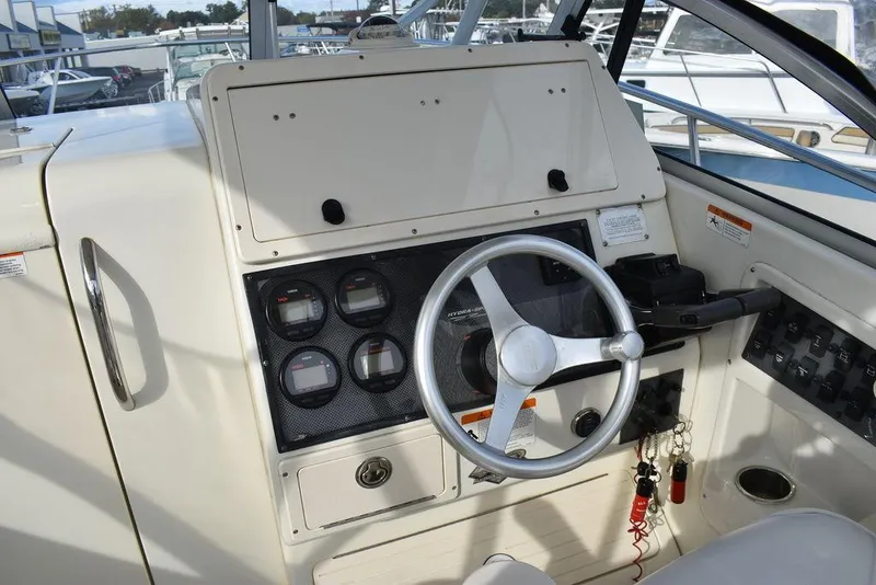 Slide: The Image of Hydra-Sports 2800 WA Vector 2003 - 56