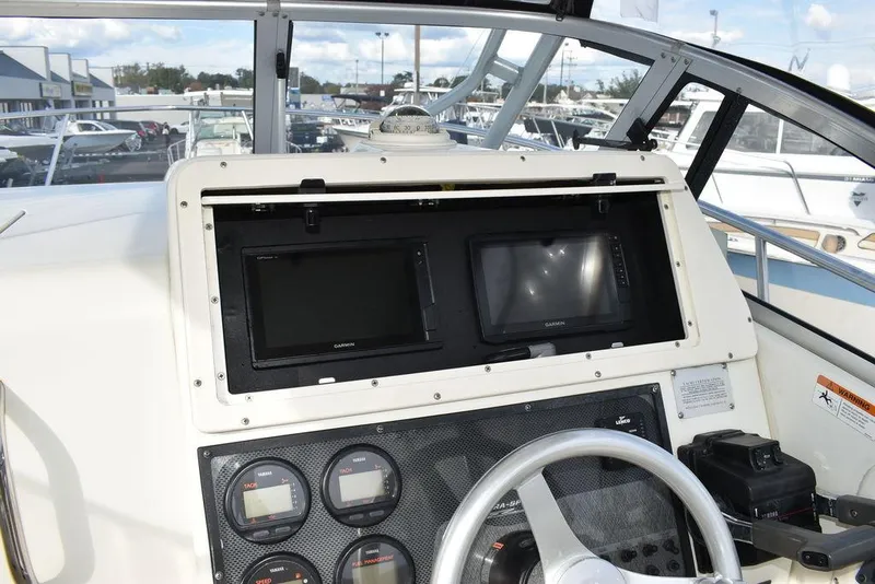 Slide: The Image of Hydra-Sports 2800 WA Vector 2003 - 61