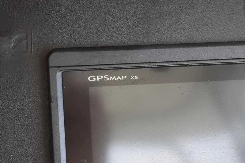 Slide: The Image of Hydra-Sports 2800 WA Vector 2003 - 62