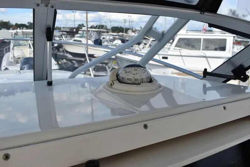 Slide: The Image of Hydra-Sports 2800 WA Vector 2003 - 64