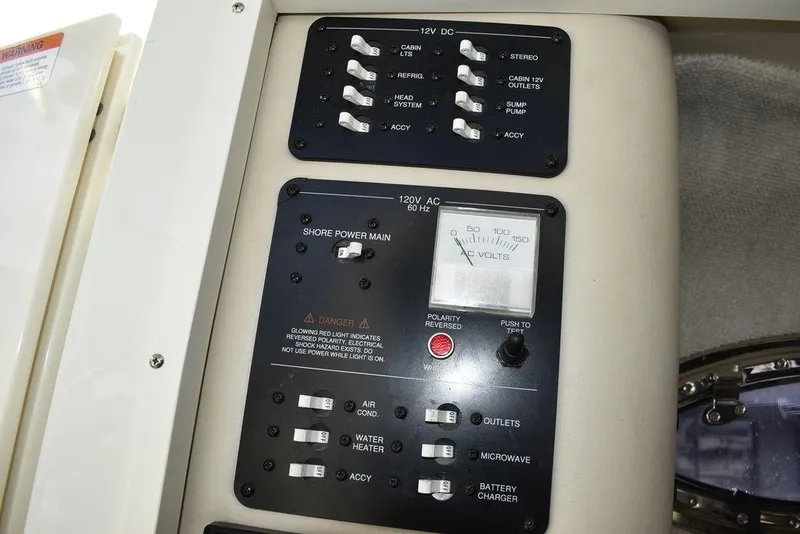 Slide: The Image of Hydra-Sports 2800 WA Vector 2003 - 75