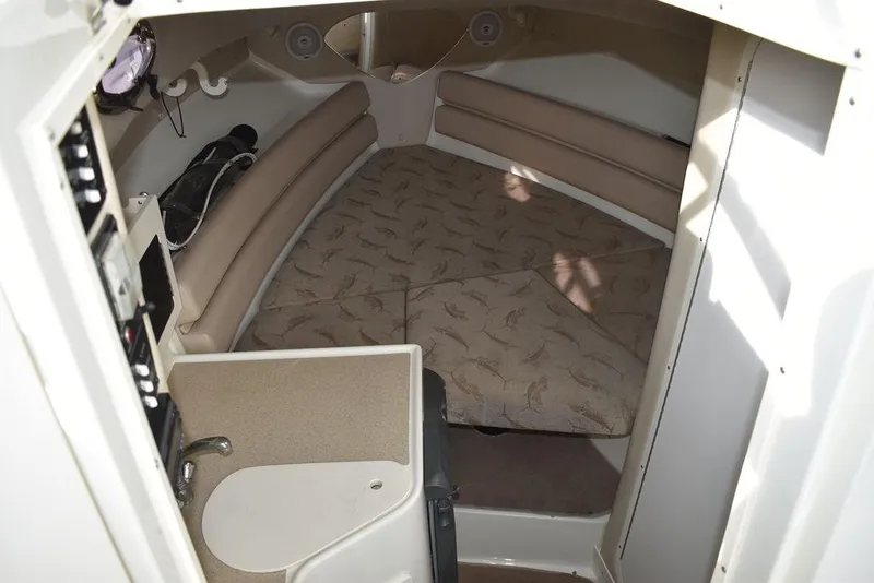 Slide: The Image of Hydra-Sports 2800 WA Vector 2003 - 79